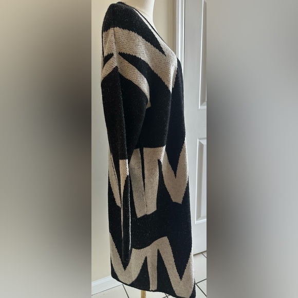 Long Black/White Sweater Cardigan- Small-NWT - Picture 3 of 9